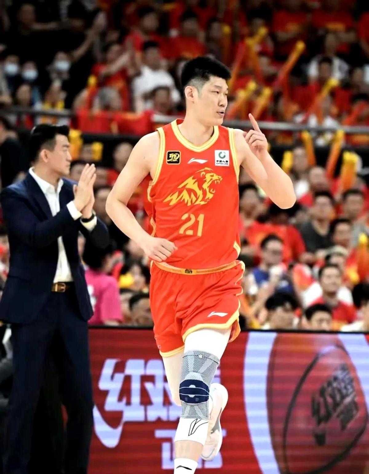 包含CBA常规赛清晨走向成谜；奥兰多魔术造点机会；球迷炸锅；资深球员宣示担当的词条