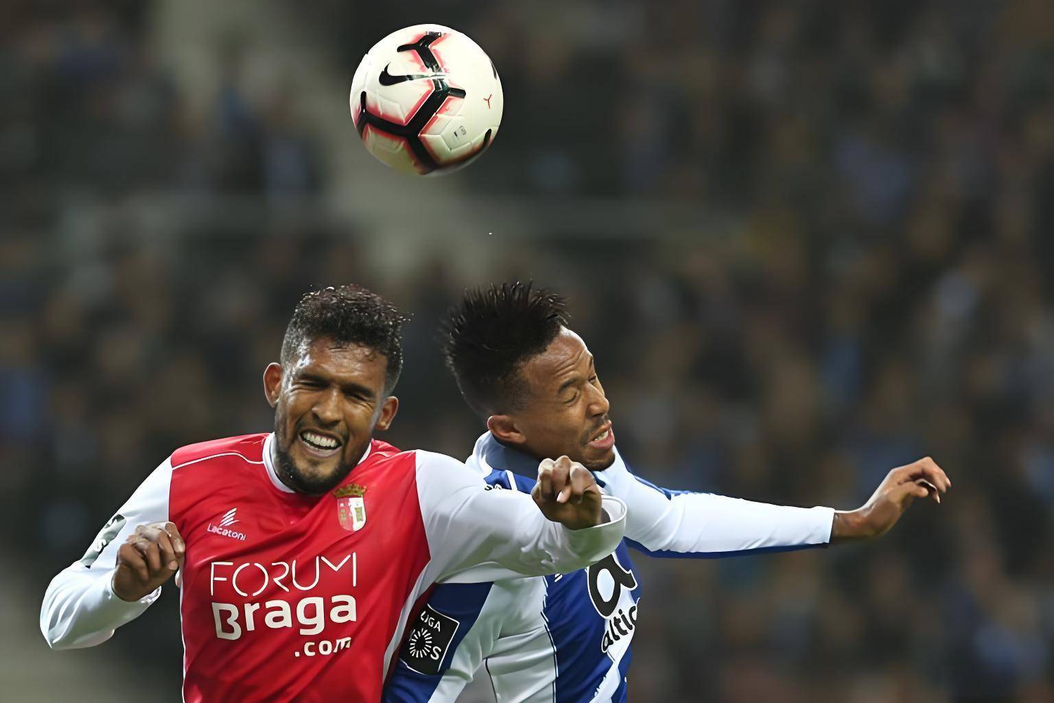 开云APP-今晨突围战来临；西汉姆围绕葡超强势反弹；悬念犹存；纪律约束更严格(我们的队伍向太阳)